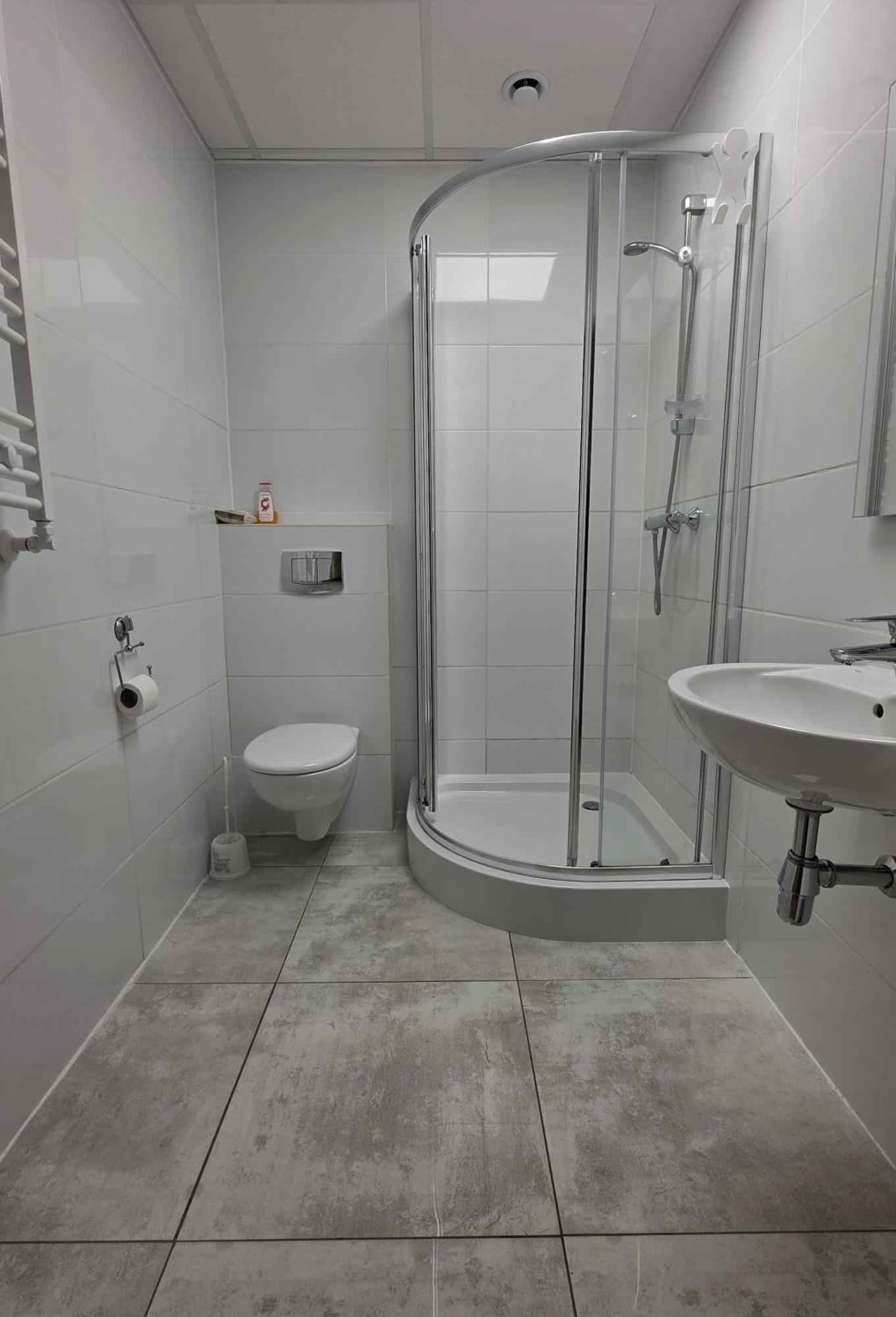 Nad Zalewem 500-163-489 Hotel Zegrze Poludniowe ภายนอก รูปภาพ